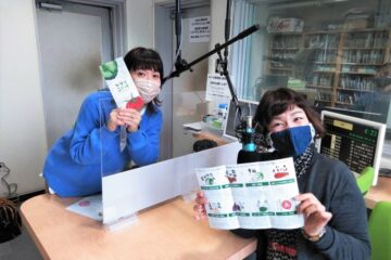 下関市のカモンFMのスタジオ生出演♫