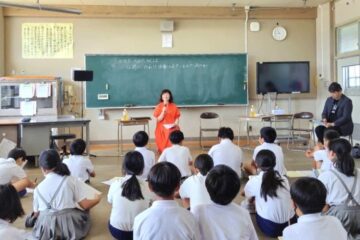 金子みすゞの母校・長門市立仙崎小学校との交流