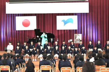 【公演ブログ】2026.2.25金子みすゞ・大津あきらの母校仙崎小学校「紡ぐ集会」ちひろコンサート